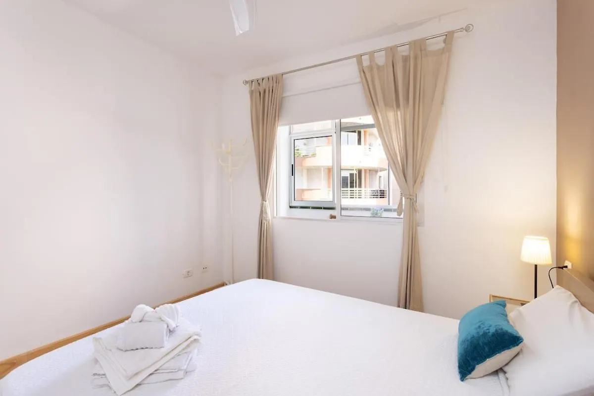 Apartment Cozy Medano Luminoso Y Centrico Apartamento Junto A La Playa By Eden Rentals El Medano  Spain