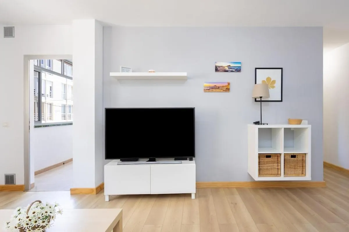 Cozy Medano Luminoso Y Centrico Apartamento Junto A La Playa By Eden Rentals El Medano  Spain