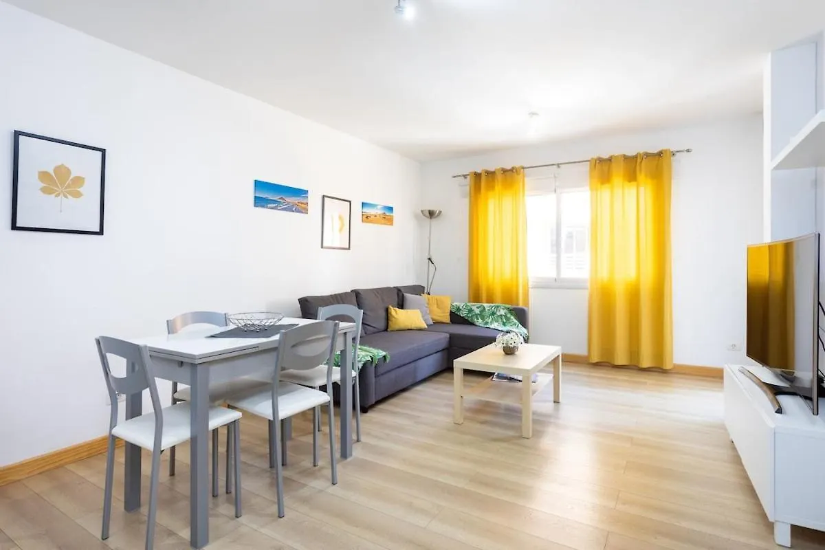 Cozy Medano Luminoso Y Centrico Apartamento Junto A La Playa By Eden Rentals El Medano  Spain